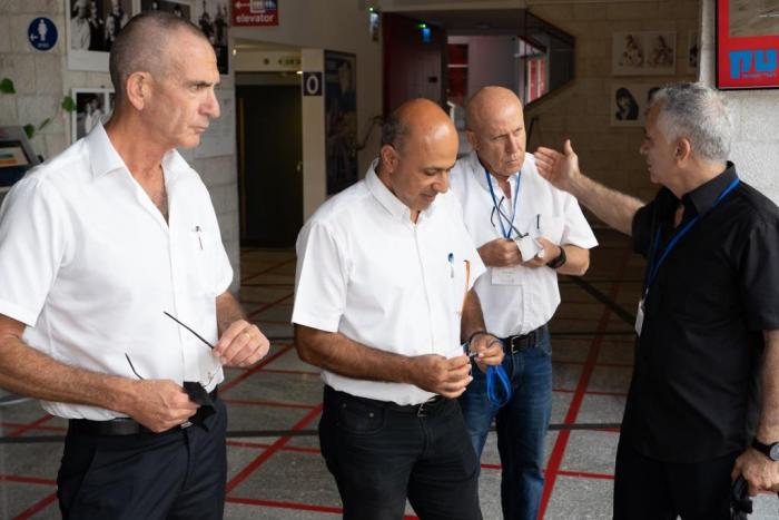 הגדל תמונה