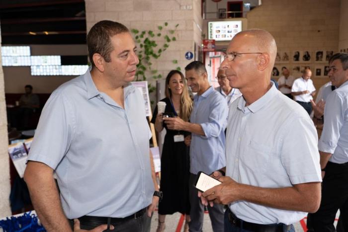 הגדל תמונה