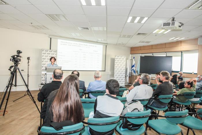 הגדל תמונה